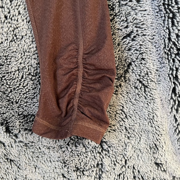 Prana Ruched Textured Leggings, ankle crop, dusty plum - sz M - Picture 5 of 6